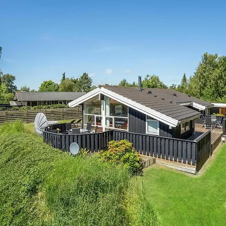 With Fireplace 11 Dannemare