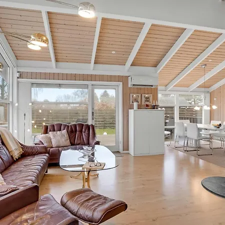 With Fireplace 11 펜션